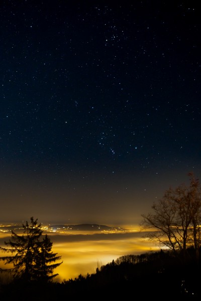 (271) nightsky over misty lake Zürich