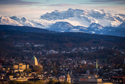 (285) Zürich and mountains