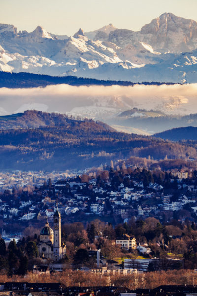 (330) Zürich and mountains